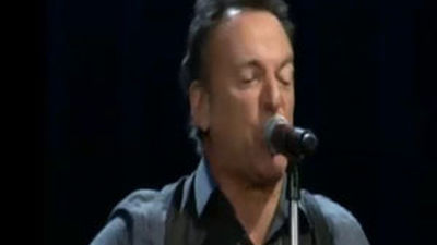 Springsteen llega a Europa en plena forma y hace un guiño a los "indignados"