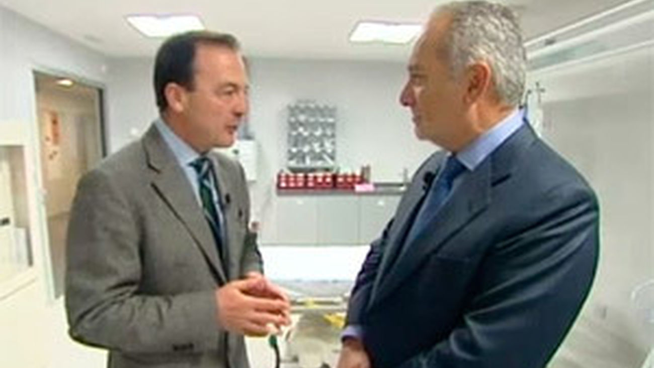 Esteban Parro visita el hospital Rey Juan Carlos de Móstoles