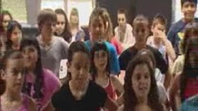 800 niños en un coro para "50 millones de segundos"