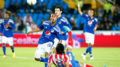 Falcao se exhibe ante sus paisanos con un golazo de chilena