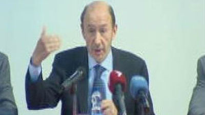 Rubalcaba: España saldrá de la crisis "si vamos juntos"