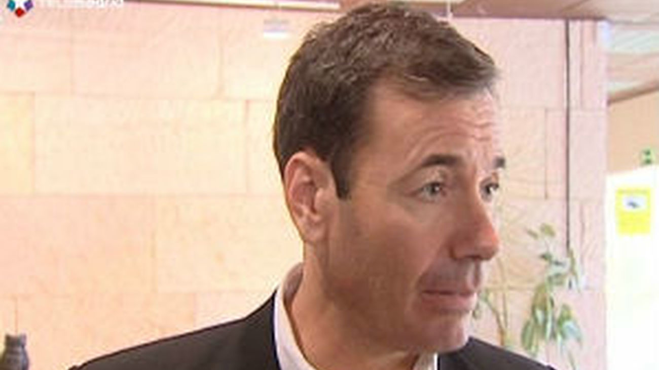 Tomás Gómez exige a Aguirre que explique sus mentiras sobre el déficit