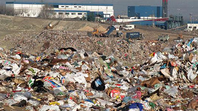 Hallan un bebé recién nacido muerto en el vertedero de Valdemingómez