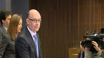 La deuda pública española escala al 96,8% del PIB  y vuelva a superar la media europea