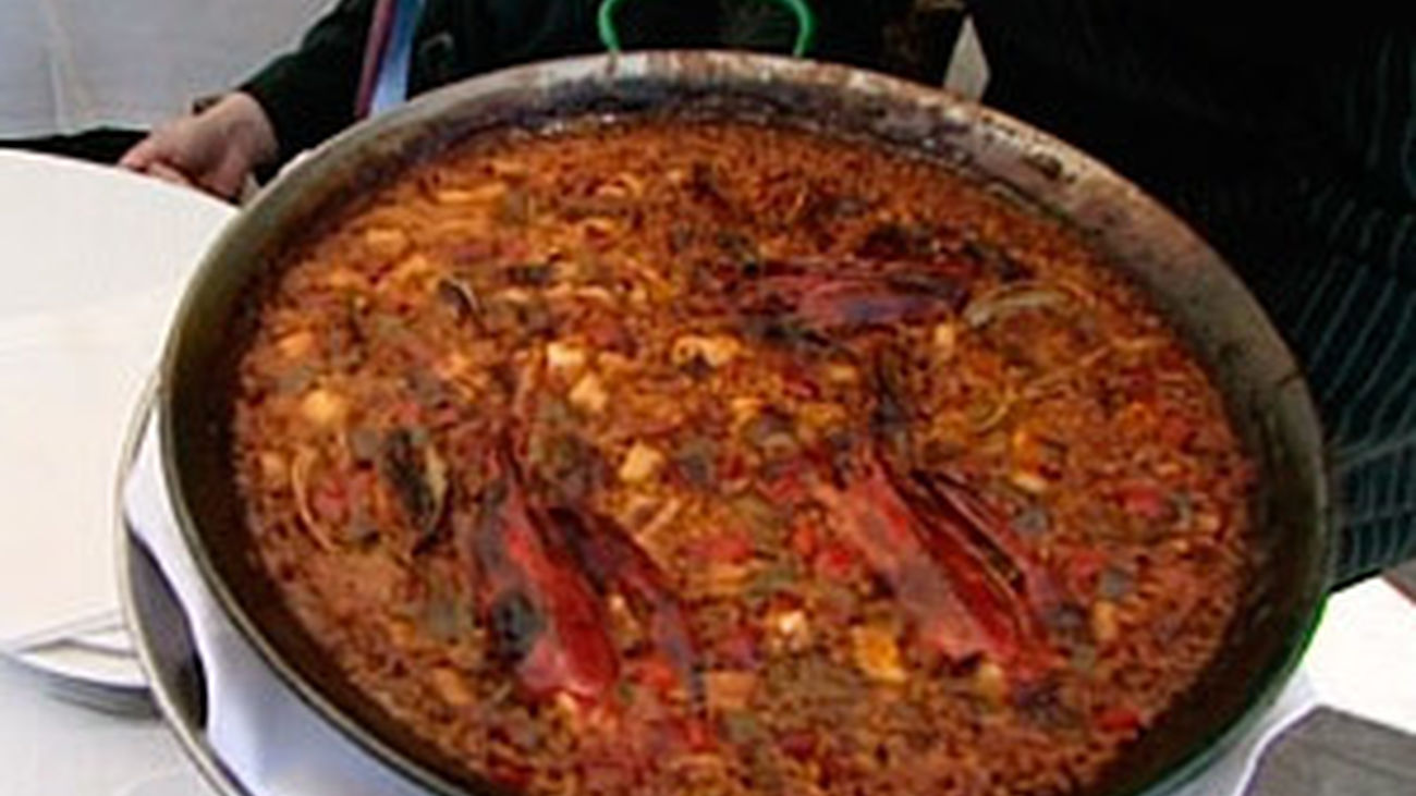 Un restaurante de grandes dimensiones