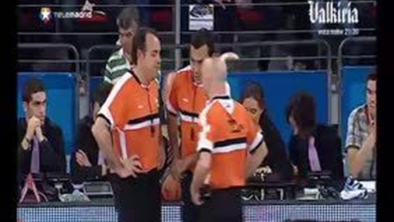 82-79. El Caja Laboral vence con polémica al Real Madrid