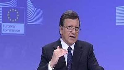 Bruselas da un año más a España para reducir su déficit a cambio de más ajustes