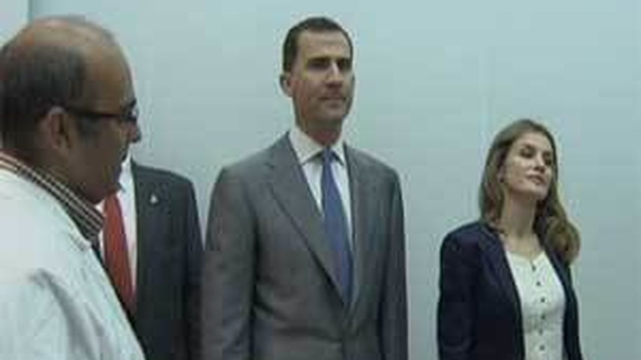 Los Príncipes de Asturias visitan el Laboratorio Ibérico de Nanotecnología