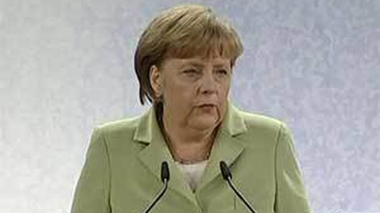 Merkel pide confianza en las reformas en España y en la estabilización de los bancos europeos