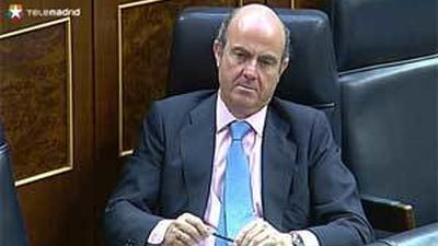 El Gobierno admite cambios a la reforma financiera para evitar el no del PSOE