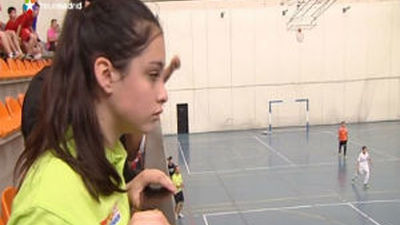 Sin permiso para jugar con su equipo por ser chica