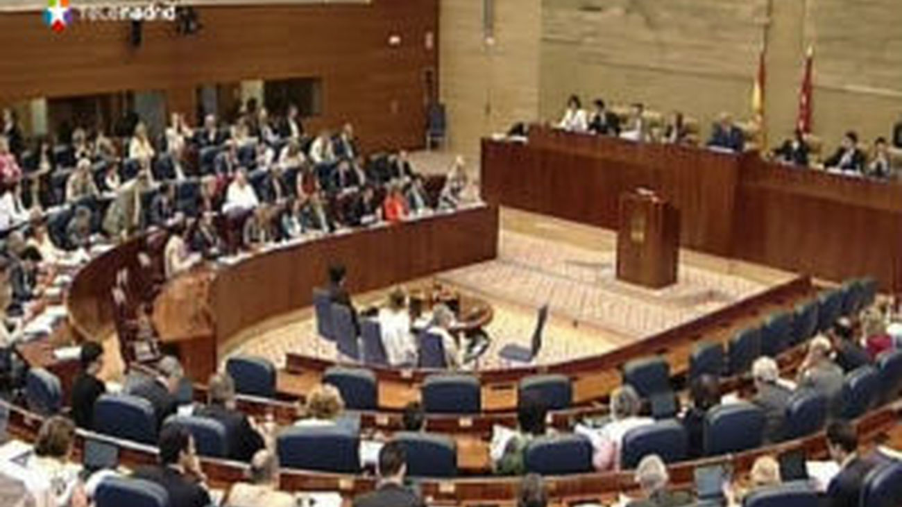 Respaldo a las medidas de austeridad y recorte de escaños de Aguirre