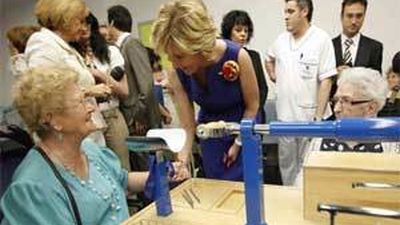 Aguirre inaugura una Residencia y Centro de Día en el Ensanche de Vallecas