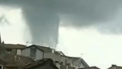 Un herido y numerosos daños por un tornado sobre la laguna de Venecia