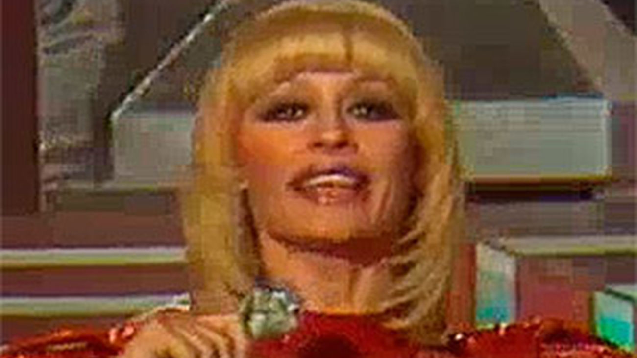 Rafaella Carrá cumple 69 primaveras