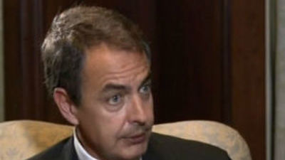 Zapatero admite que España sufriría "menos" si  hubiera ahorrado "más"