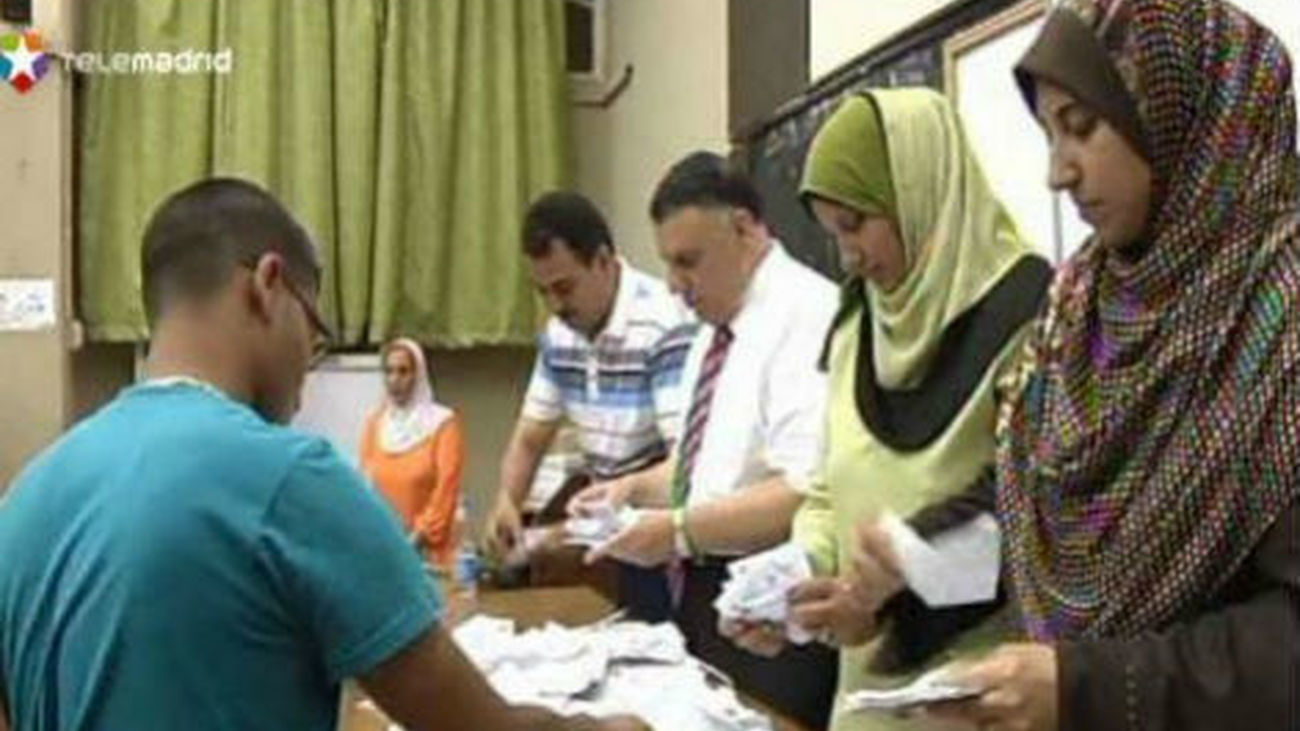 El candidato islamista se atribuye la victoria en presidenciales egipcias