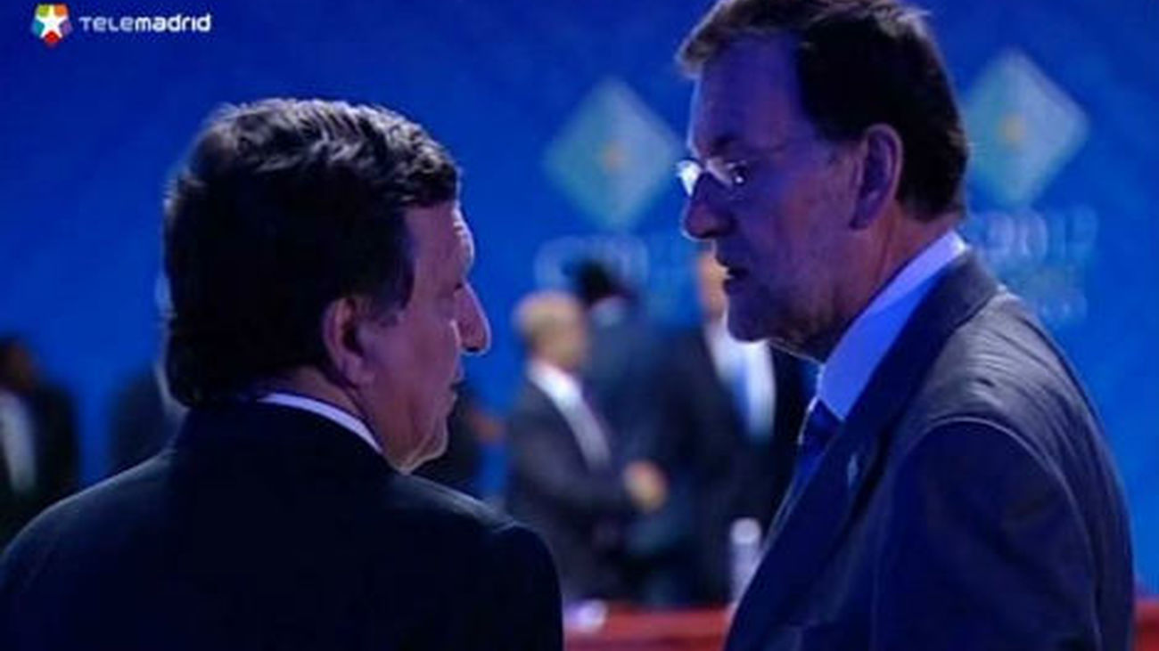 Rajoy pide que la ayuda sea "directa" a los bancos, para no perjudicar a la deuda