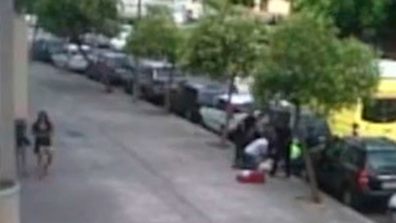 Muere mientras le detenían