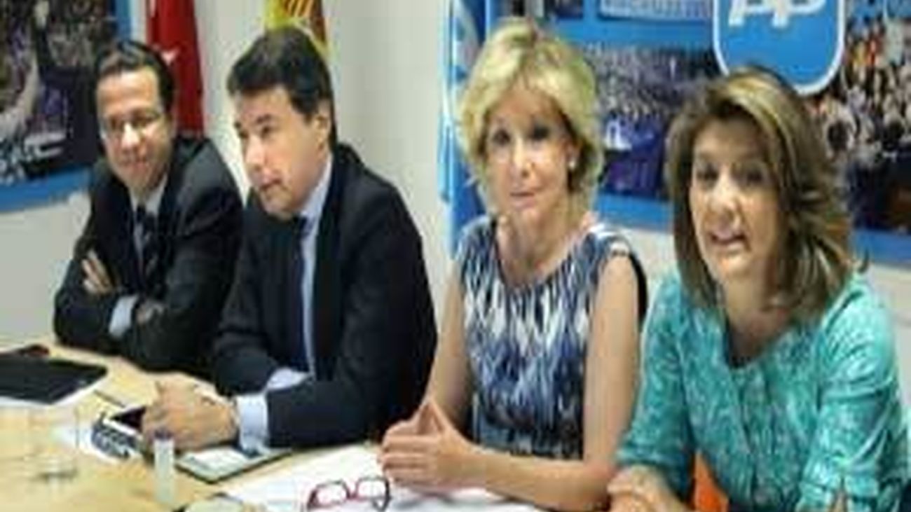 Aguirre ve "sensata" la propuesta de Botella de reducir la recogida de basura