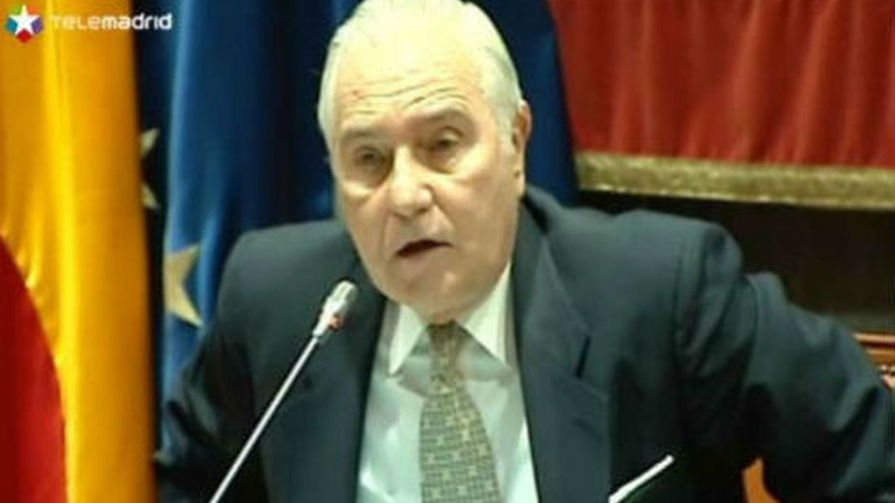 Dívar llega al pleno en el que se espera presente su dimisión