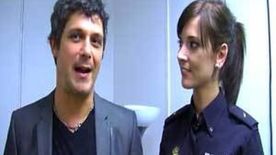 Artistas colaboran con la Policía por el uso seguro de Internet