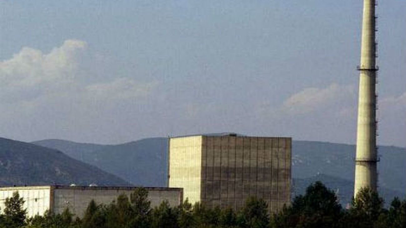 El Gobierno revoca parcialmente la orden de cierre de la central de Garoña
