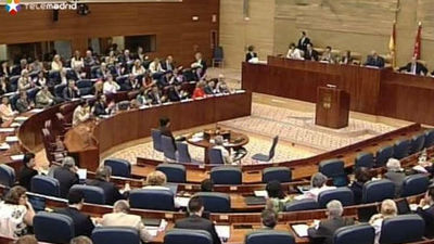 El PP califica de "ejercicio de responsabilidad" los presupuestos regionales y la oposición de "atraco"