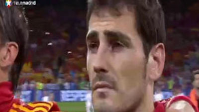 "France Football" dice que Casillas "merecería" un Balón de Oro