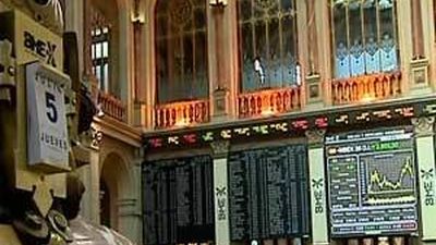 El Ibex se desploma un 3% decepcionado por Draghi y la prima se desboca a 544 puntos