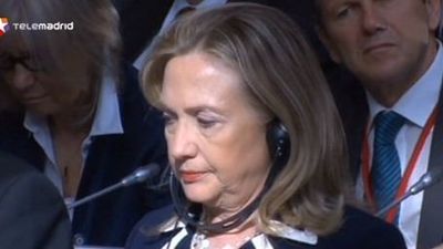 Clinton: Rusia y China deben pagar "un precio" por su apoyo a Al Assad