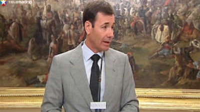 Gómez pide a Rubalcaba que se vaya y ceda el testigo