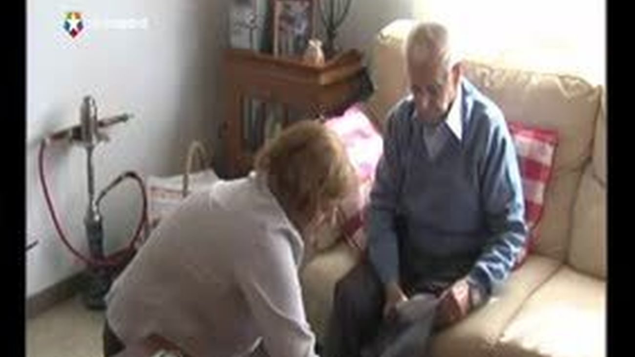 El Gobierno reducirá un 15% la paga a cuidadores familiares de dependientes