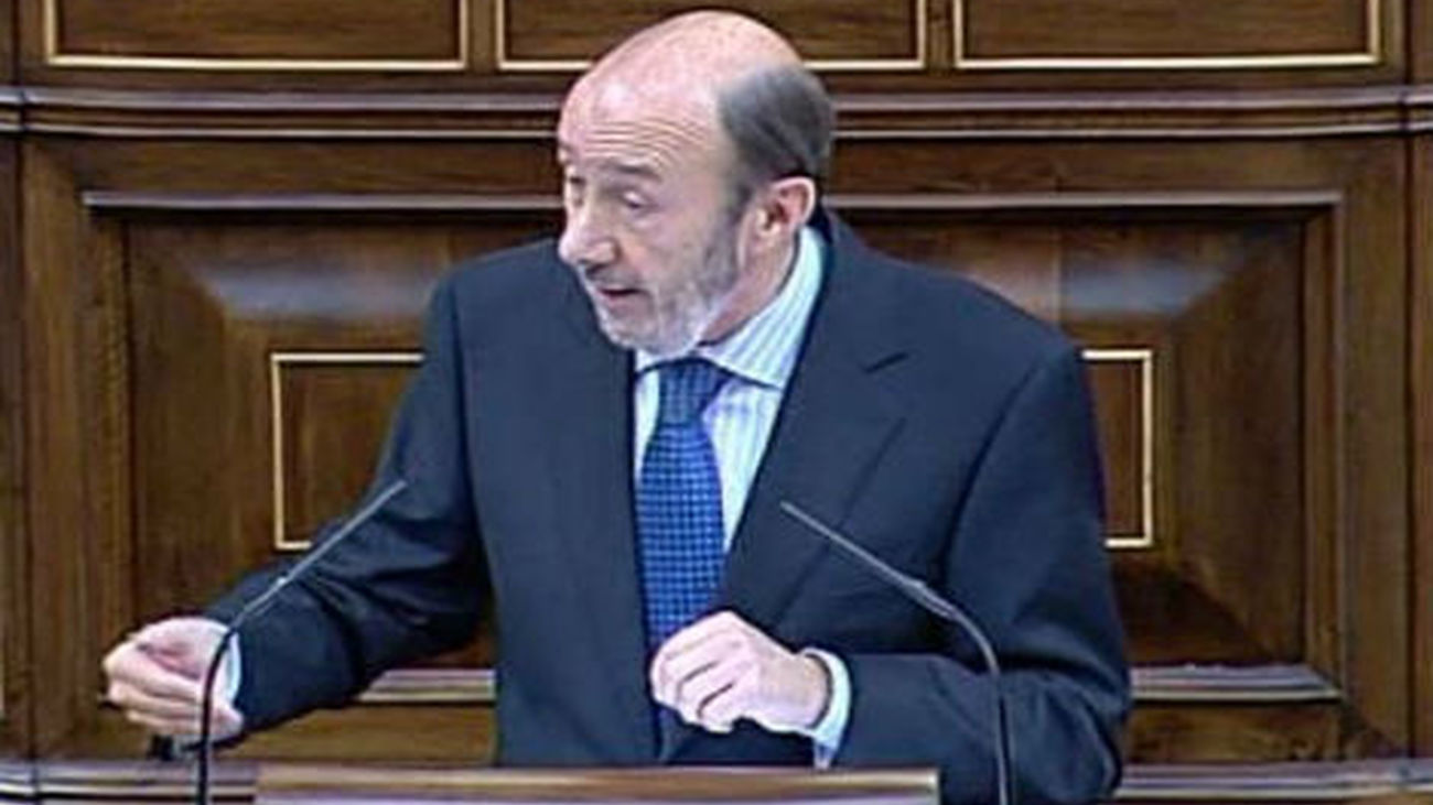 Rubalcaba propone  un "gran acuerdo nacional" para generar "la confianza que España necesita"