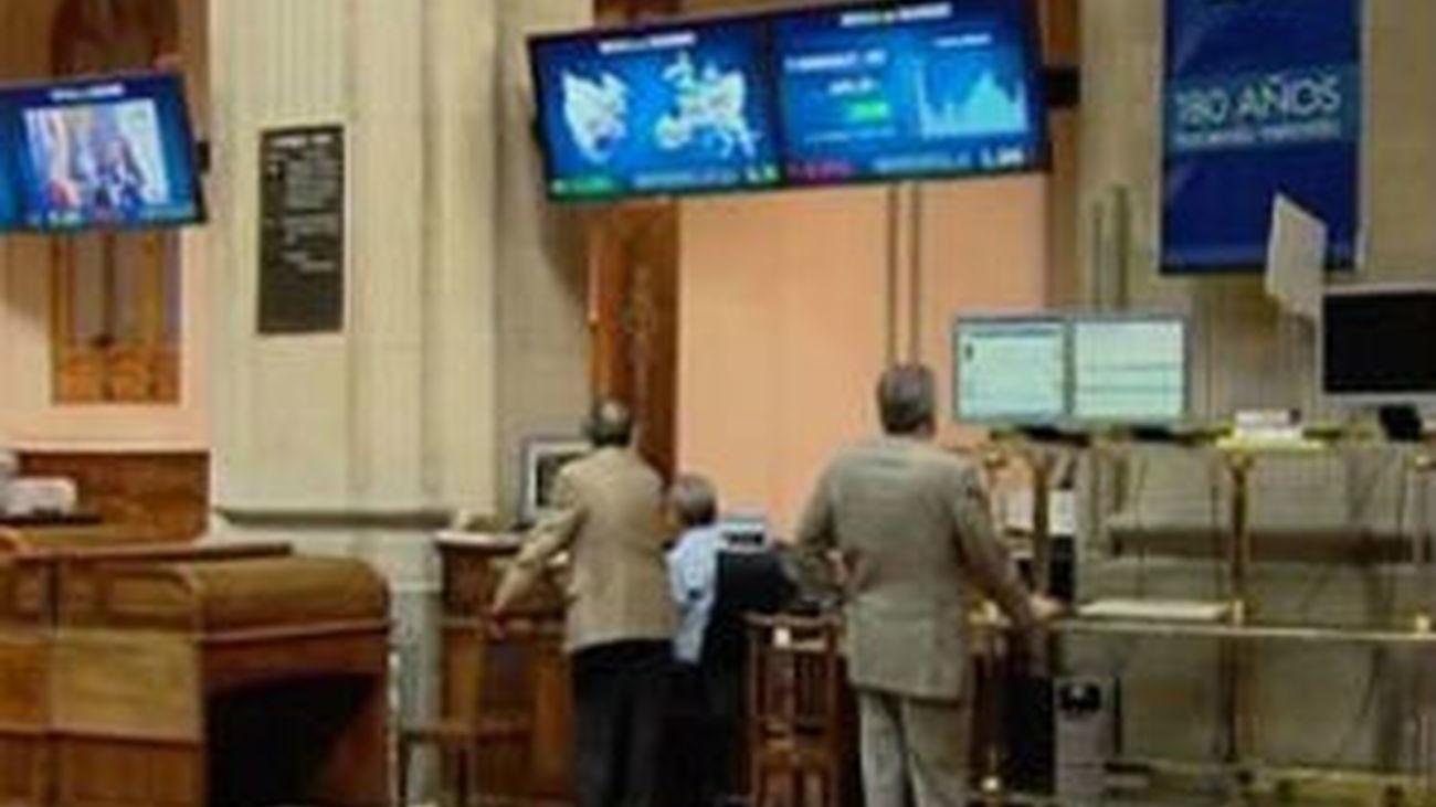 La prima de riesgo abre este jueves en 530 puntos tras los ajustes del Gobierno