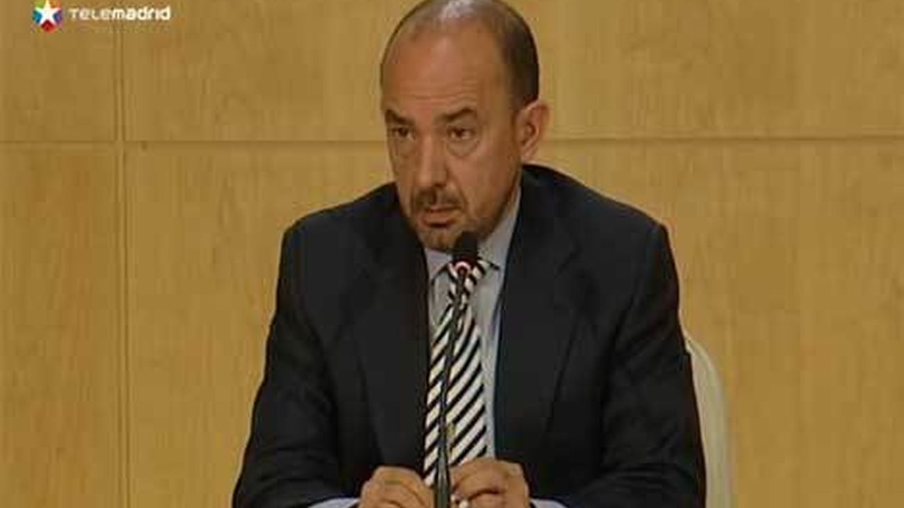 La capital ahorrará 52 millones en pagas extra y perderá 40 por la subida del IVA