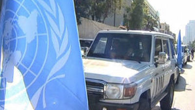 Los observadores de la ONU investigan en Tremseh la última masacre en Siria