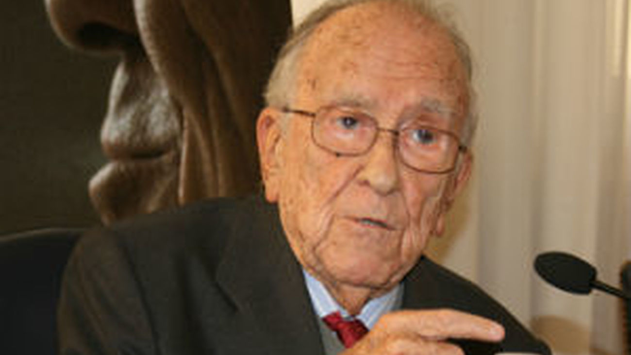 Santiago Carrillo, ingresado en el Gregorio Marañón por un problema de riego sanguíneo