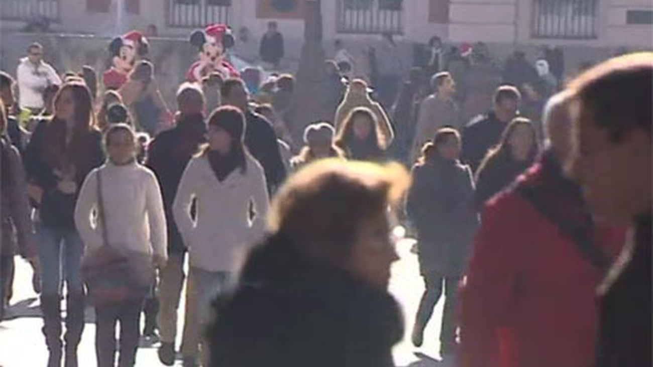 40.625 españoles emigraron en el primer semestre del año