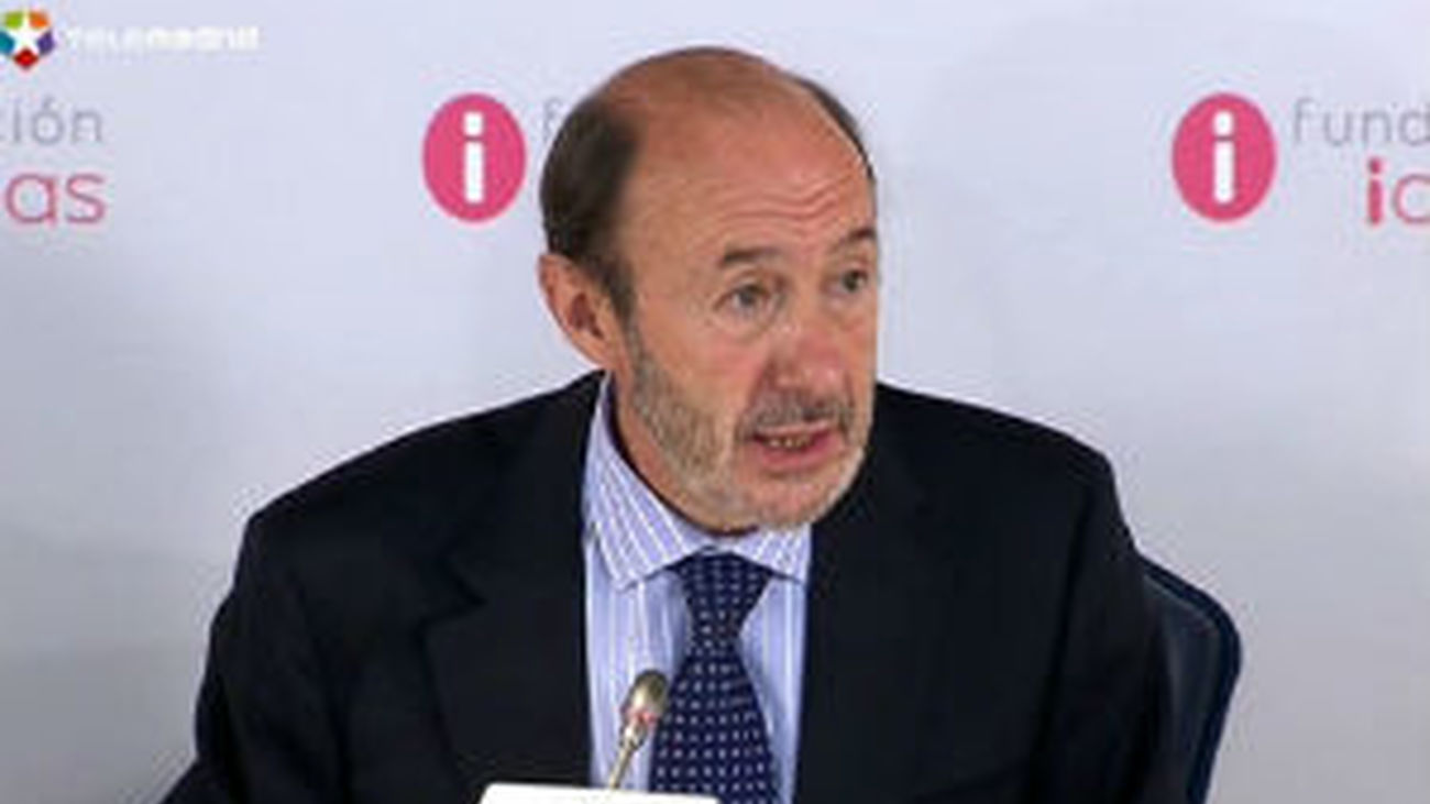 Rubalcaba prevé que el decreto de recortes destruirá 200.000 empleos