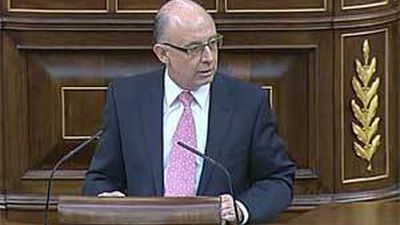 El Gobierno convalida su decreto de ajustes con el apoyo del PP