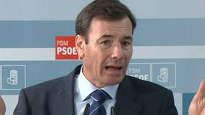 Tomás Gómez recogerá firmas contra los ajustes