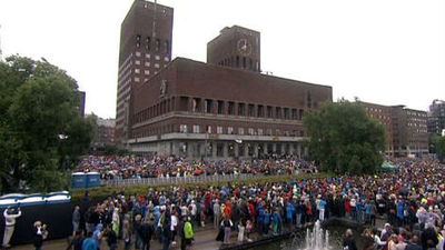 Noruega recuerda a las 77 víctimas en el primer aniversario de los atentados