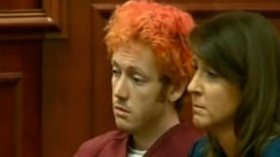 El autor del tiroteo de Denver comparece ante el tribunal confuso y ausente
