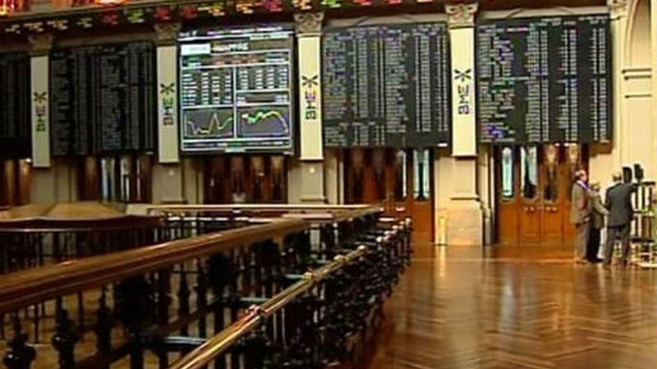 El bono español a diez años baja del 4% y la prima cae hasta los 280 puntos