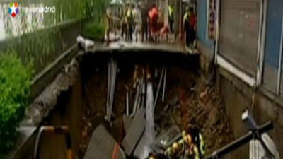 El tifón Saola "se traga" a un hombre en plena calle a su paso por Taiwan