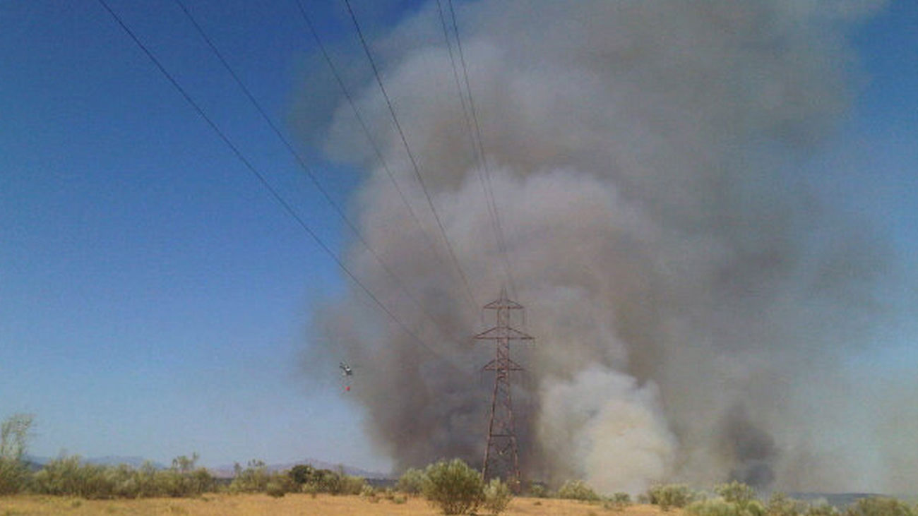 El incendio de Las Rozas, controlado tras causar cortes de 3 líneas cercanías