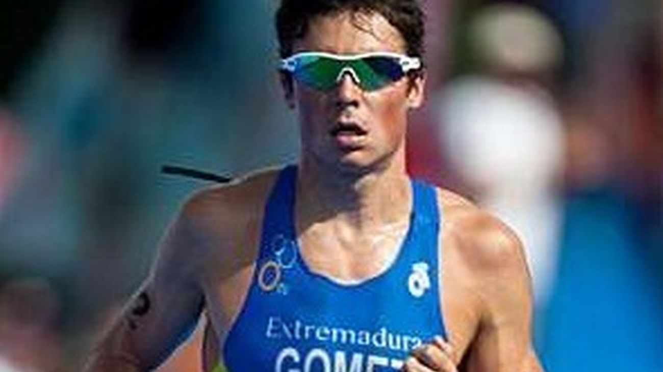 Javier Gómez Noya gana la medalla de plata en la prueba de triatlón