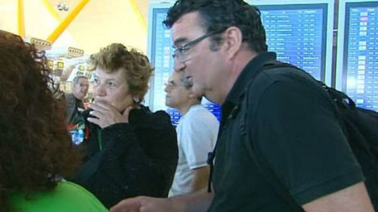 Los cooperantes dicen ante de partir hacia Tinduf que el Gobierno se precipitó