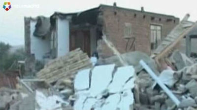 Irán confirma 306 muertos y 3.037 heridos en terremotos en el noroeste